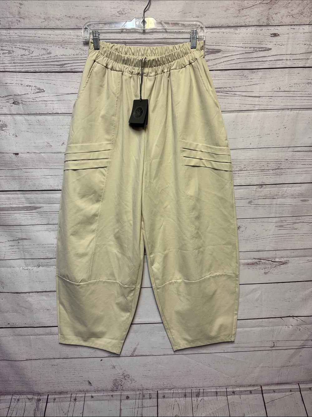 M made in italy Barrel pants nwt